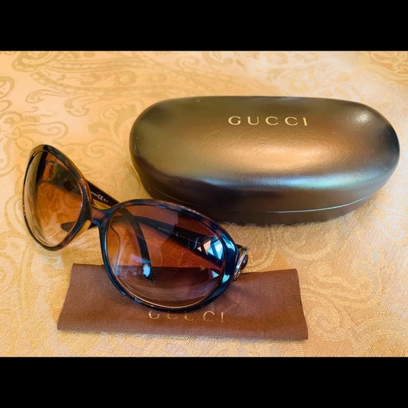 Gucci Sunglasses - Picture 2 of 5
